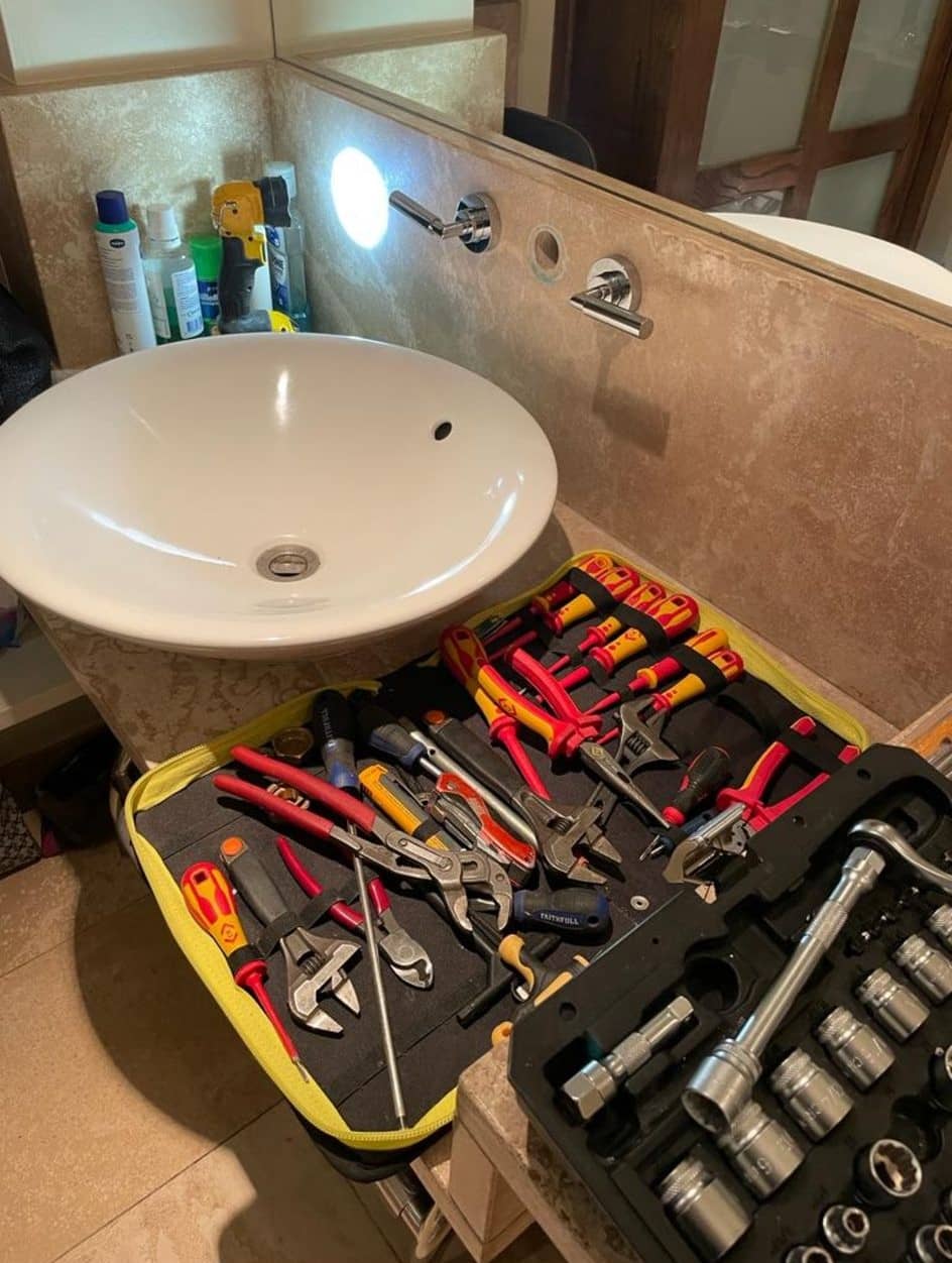 Sink maintenance